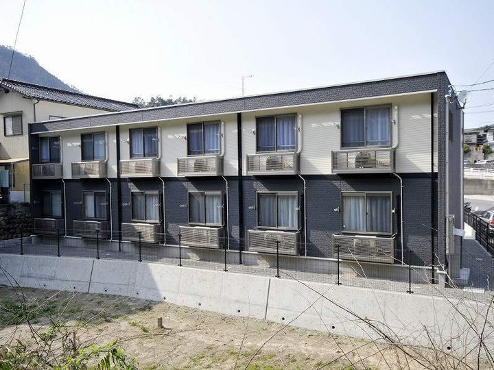 レオネクスト亀山Ⅱ101の外観