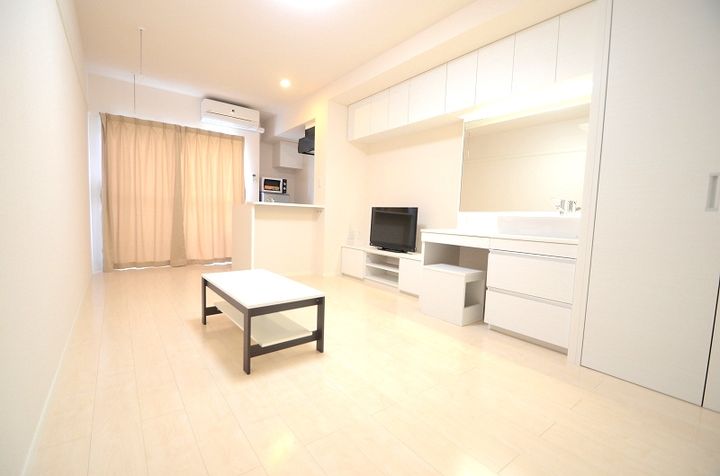 レオネクストFUTABA205の居間