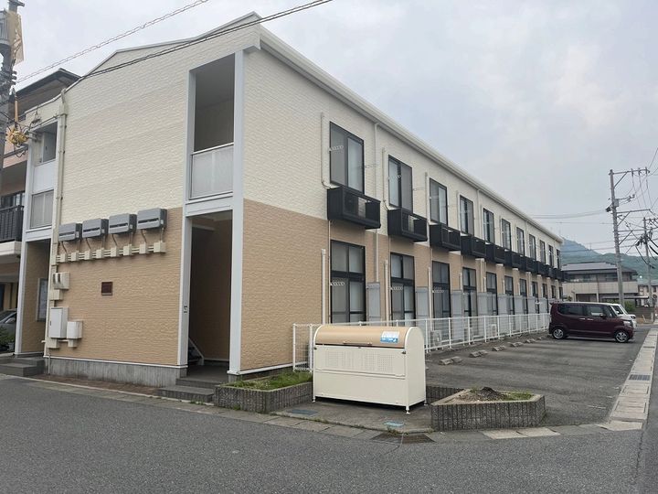 レオパレスみはる210の外観