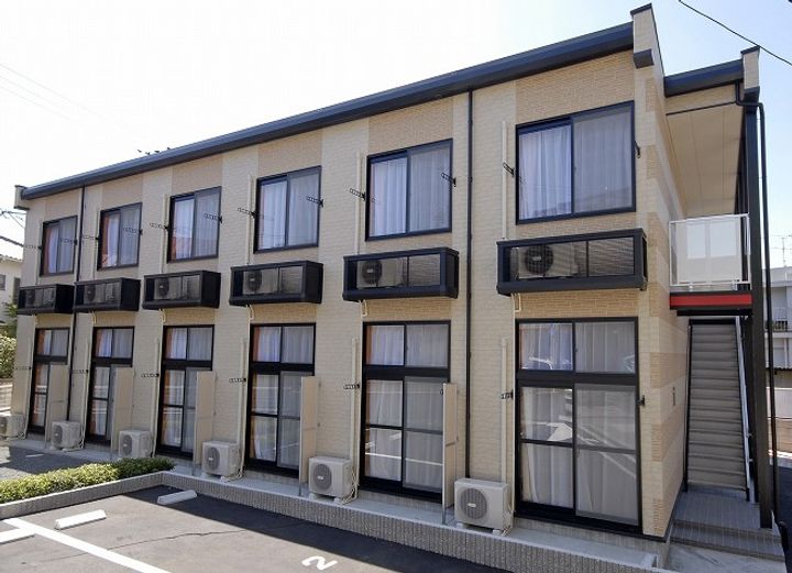 レオパレスハイツ秀206の外観