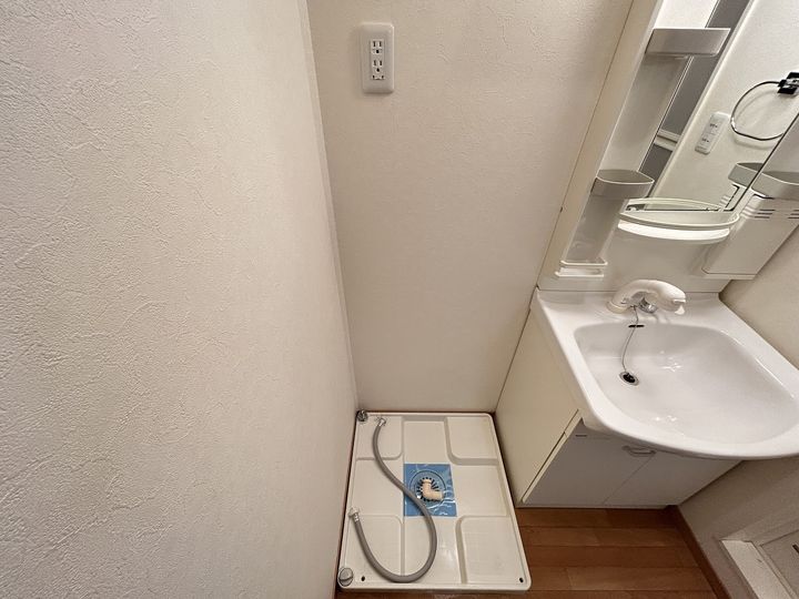 ディアハイム江波104号室の内装