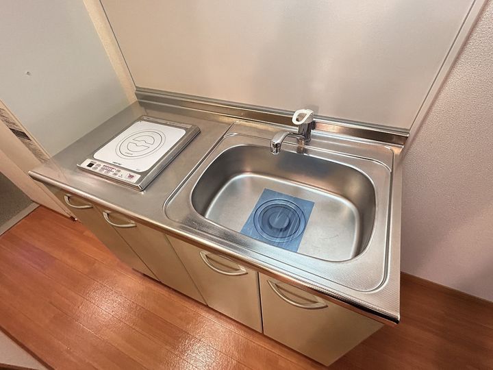 ディアハイム江波104号室の内装