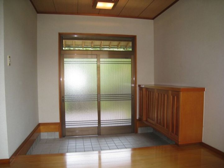 広島県広島市東区尾長東2丁目(一戸建)の賃貸物件戸建ての玄関