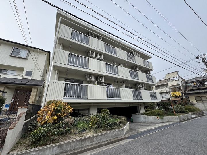第6みぞたコーポ408号室の外観