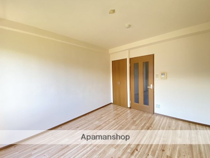 ロイヤル山口3の内装