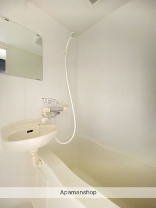 ロイヤル山口3の風呂