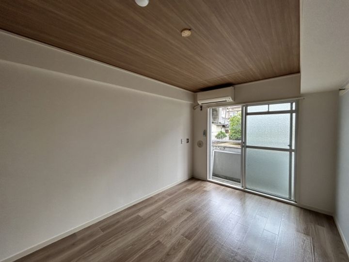 ハイツたかす206号室の内装