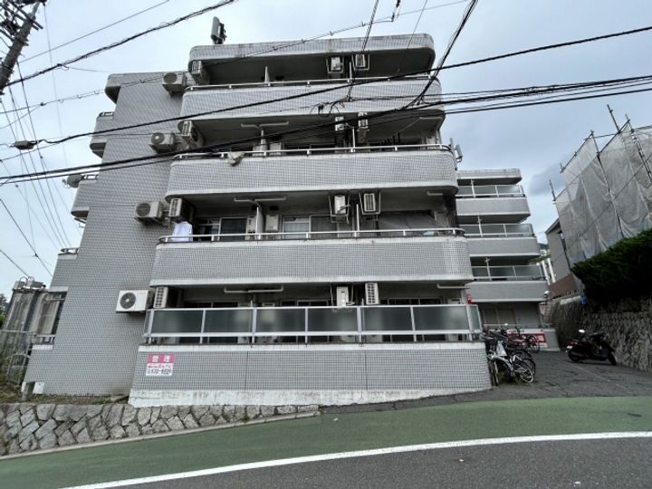 ハイツたかす206号室の外観