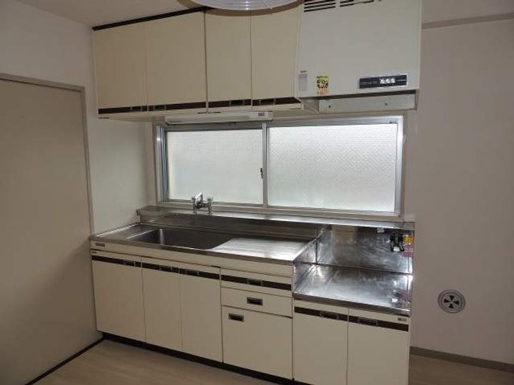 エム・シービル201号室のキッチン