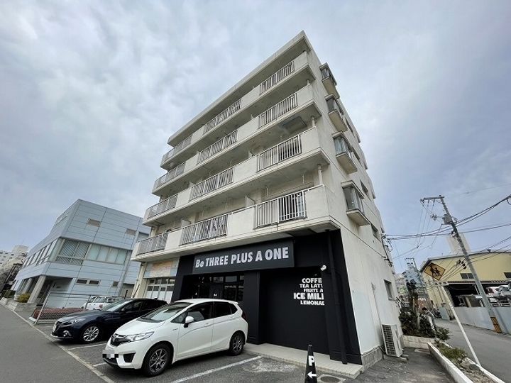 エム・シービル201号室の外観