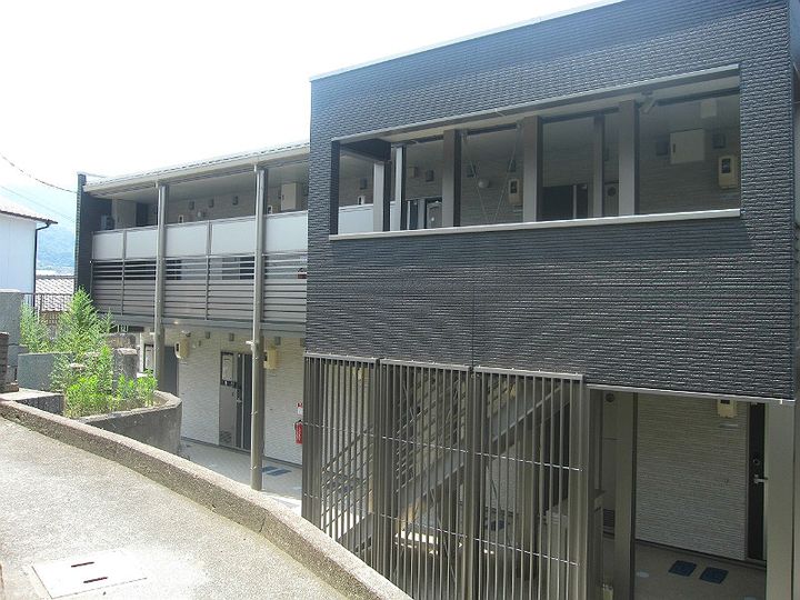 クレイノCREA205の外観