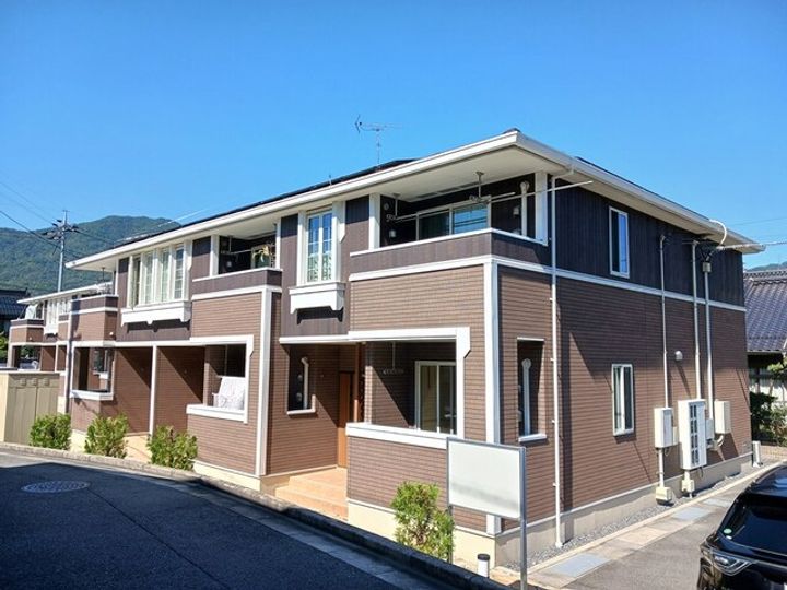 コンフォール弐番館の外観