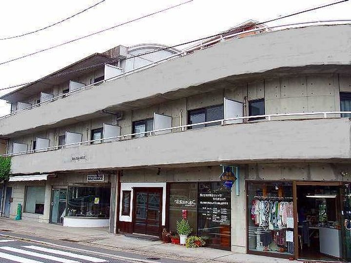 バザレビル208号室の外観