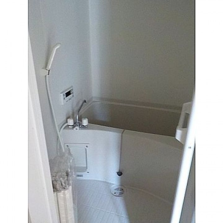 広島県広島市南区北大河町の賃貸アパートの風呂