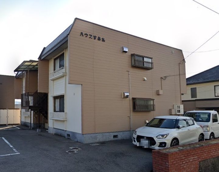 ハウスすみれ101号室の外観