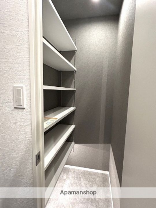 FLAX十日市の内装