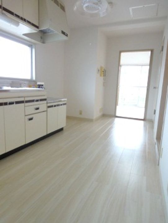 エム・シービル201号室のキッチン