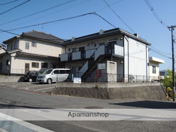 メゾン久松台101の外観