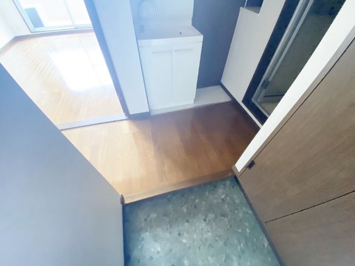 コスモス南蔵王の玄関