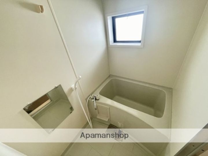 コーポWADA B棟202の風呂