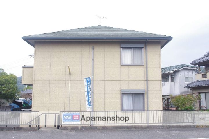 レジデンス中之町 1番館201の外観