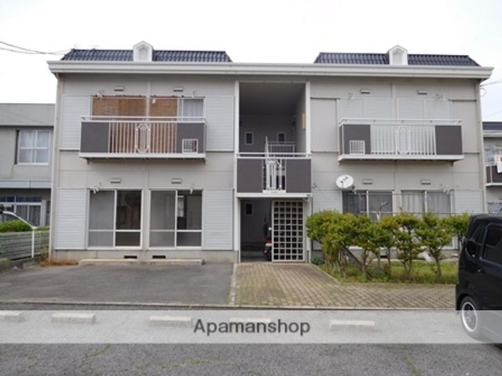 ファミール泉 C101の外観