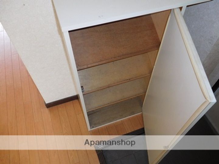 ファミール泉 C101の内装