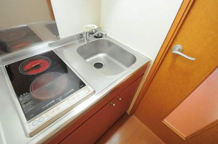 レオパレスWINDWARD103のキッチン