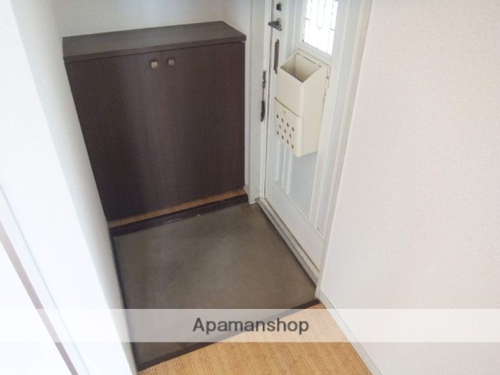 セジュール富士A棟102の玄関