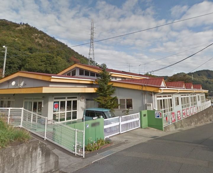 メゾン・ド・ルイールの周辺