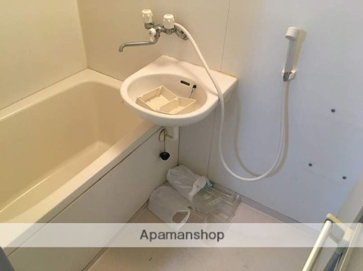 ローズガーデンCC103の風呂