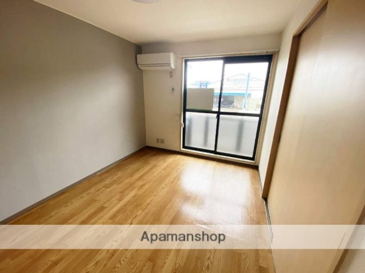 アムールミシマD102の居間