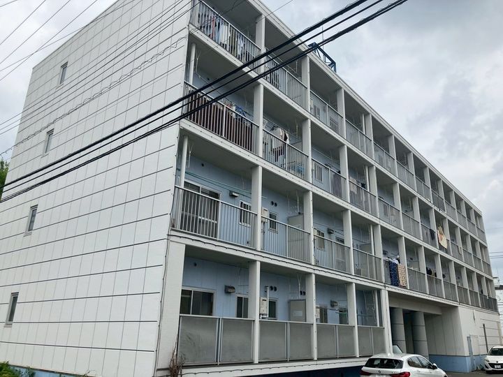 パルコ長和島の外観