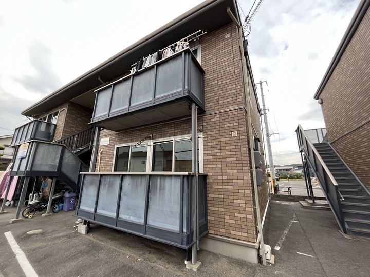 アムールミシマ E棟の外観