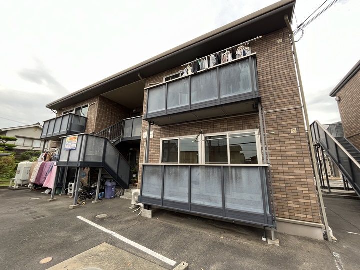 アムールミシマ E棟の外観