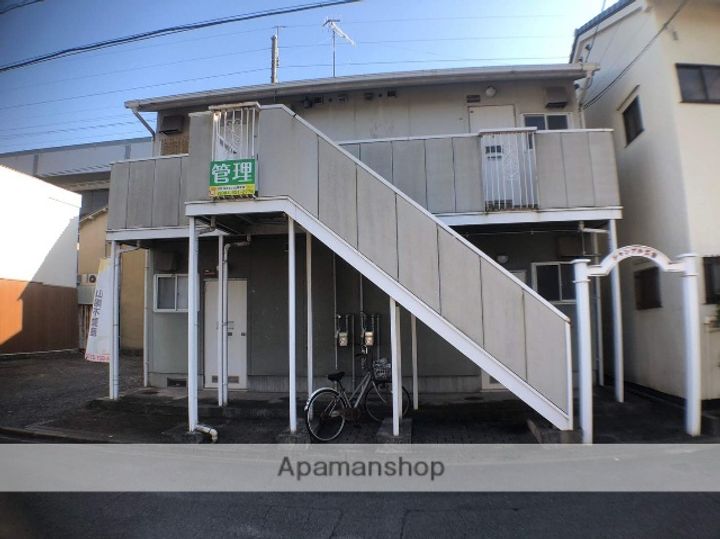 シャンブル三吉の外観