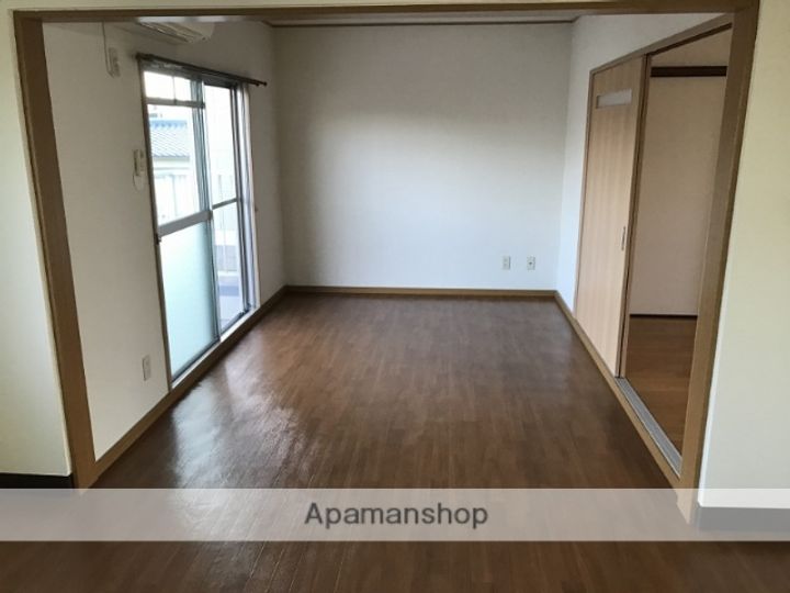 城西マンションの居間