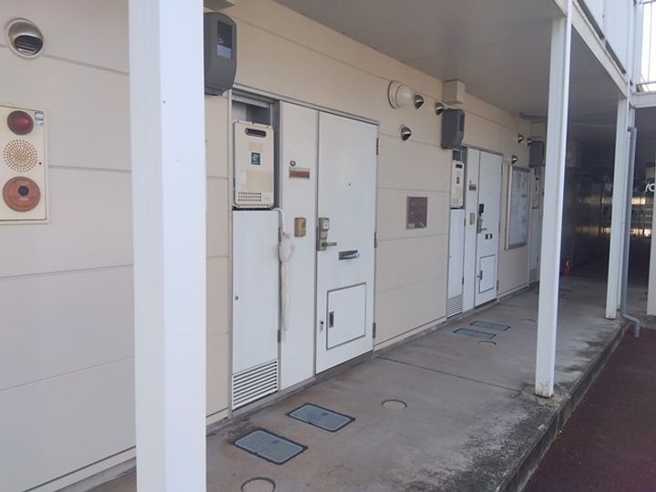 レオパレス東手城203の玄関