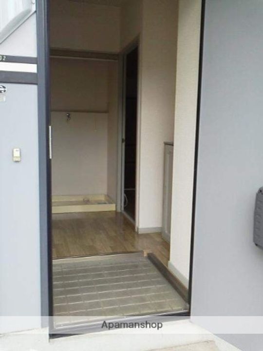 ビーライン泉 B103の玄関