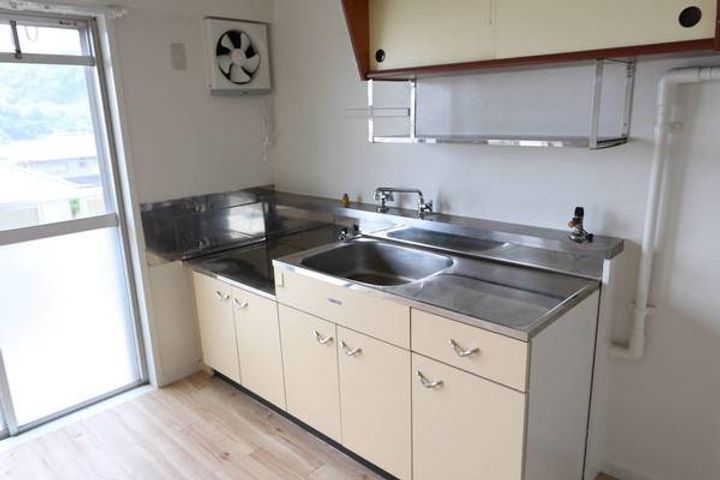 ビレッジハウス旭ヶ丘1号棟0205のキッチン