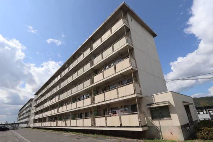 ビレッジハウス能島1号棟0502の外観