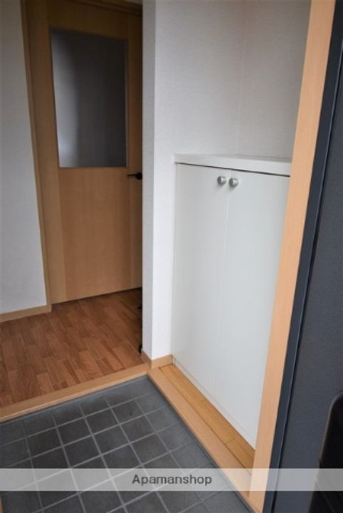 フィアヤーレスツァイテンⅠの玄関