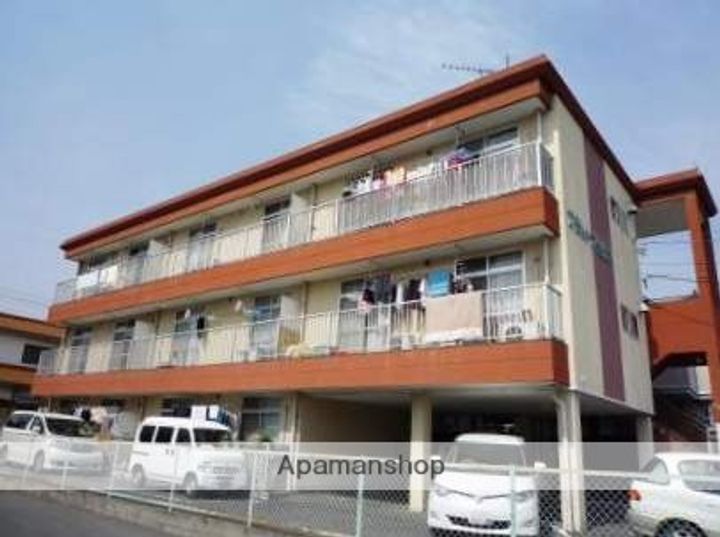 フラットアゼリア302の外観