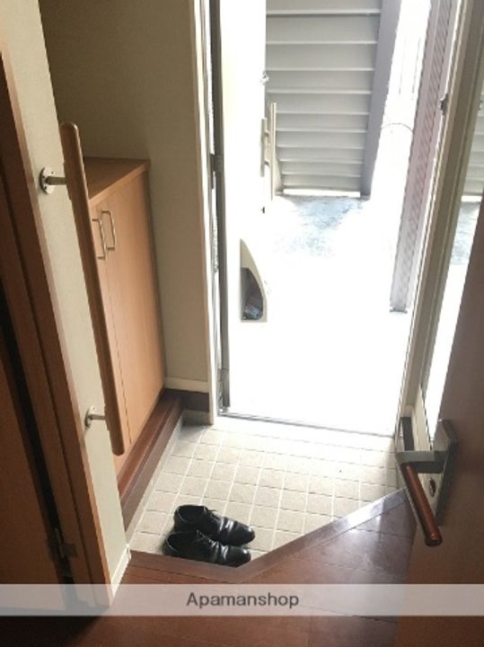 エスリッチⅣ102の玄関