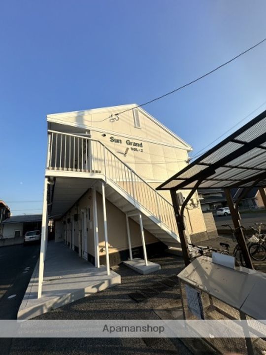 サン・グランデ2号棟101の外観