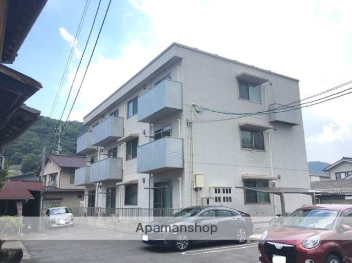 グランドメゾン栗原西102の外観