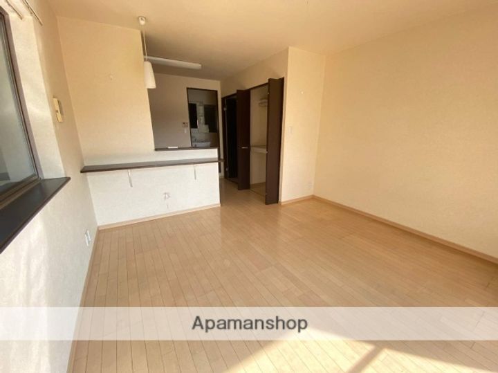 ポルシェ松浜の居間