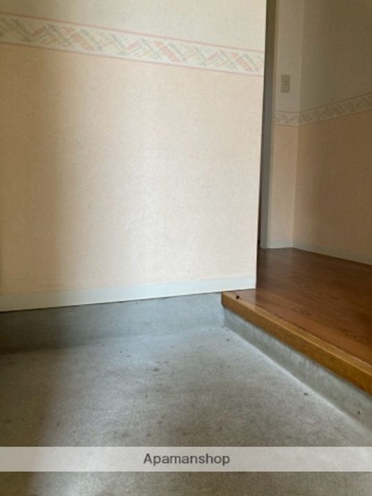 レジデンスA棟の玄関