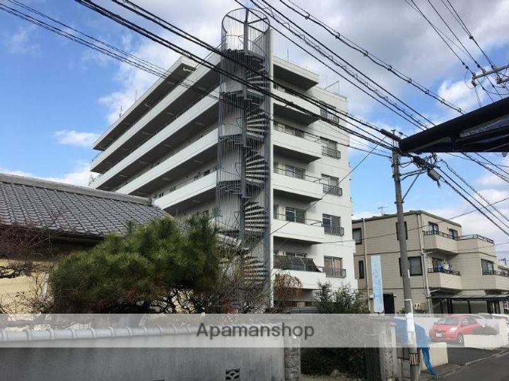 グレーシル鷹取602の外観