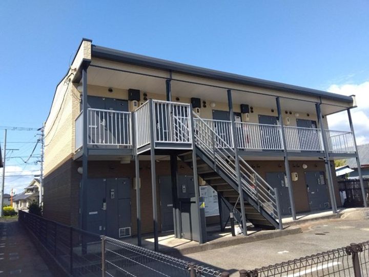 レオパレスオンフルール102の外観